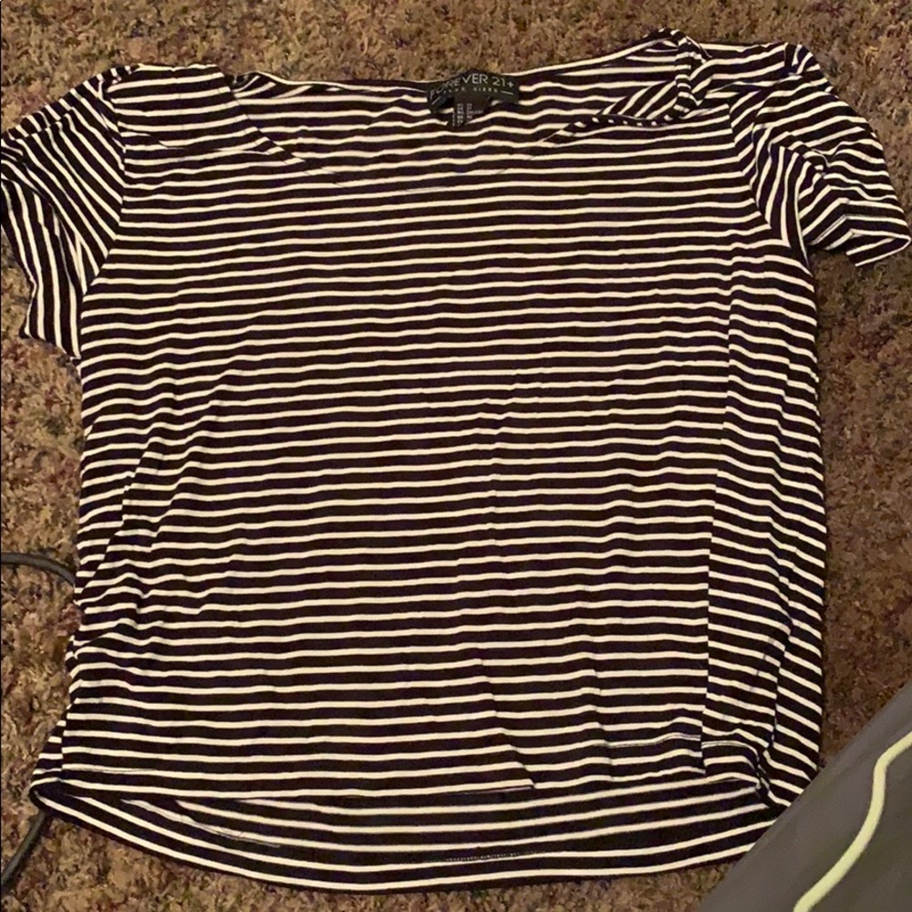 a black and white shirt